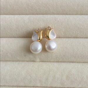 Tulip Pearl Earrings, Freshwater Pearl, Gold Filled, Mother’s Day Gift for Her
